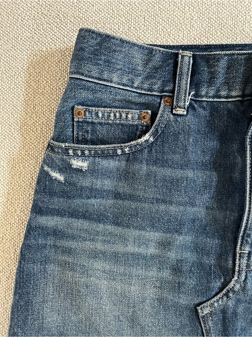 MADEWELL Classic style Denim Mini Skirt Distressed Frayed Hem size 23 EUC - Picture 3 of 14